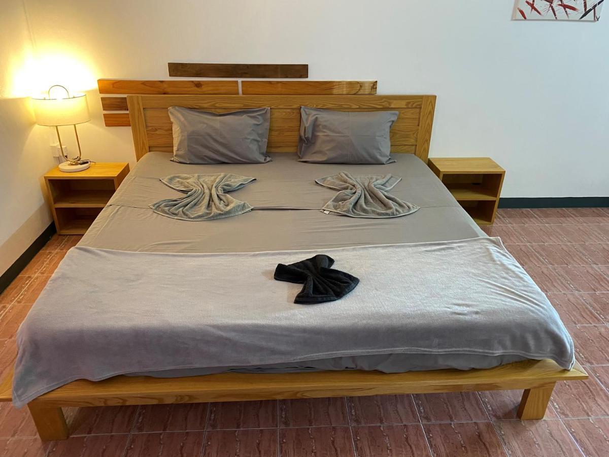 Le Pole Hotell Grand-Baie Eksteriør bilde